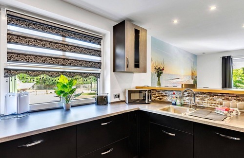 Wingst House | Wonderful private villa for 8 people with WIFI, TV, terrace, pets allowed and parking