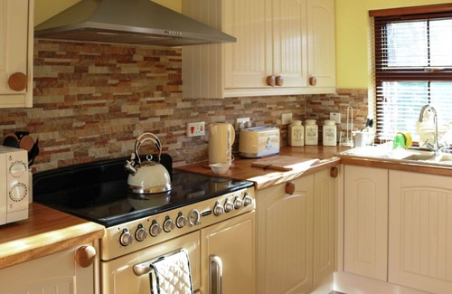 Uig House | Wonderful private villa for 6 people with WIFI, TV and parking