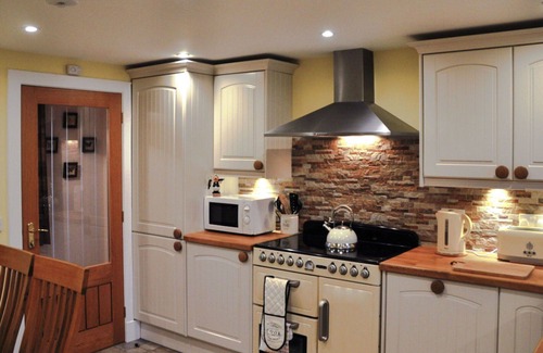 Uig House | Wonderful private villa for 6 people with WIFI, TV and parking