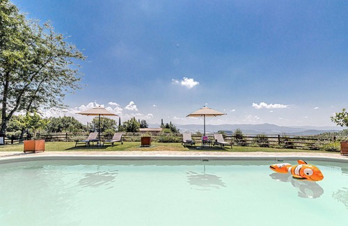 Montecatini Val di Cecina Villa | Wonderful private villa with hot tub, A/C, WIFI, private pool, TV, patio, panoramic view and par.