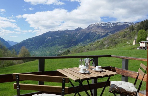 Blenio House | Wonderful private villa for 4 guests with WIFI, TV, pets allowed and panoramic view