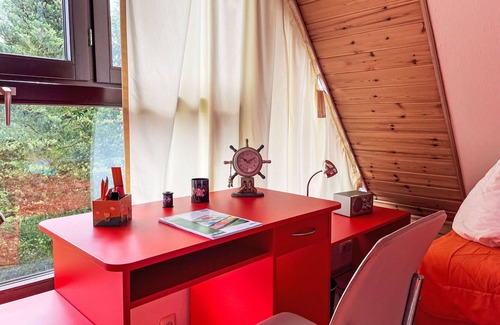 Gristow House | Wonderful private villa for 4 guests with WIFI, TV, terrace and parking