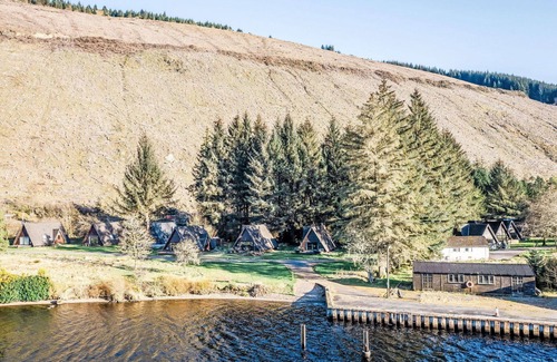South Laggan House | Wonderful private villa for 6 people with WIFI, terrace and panoramic view