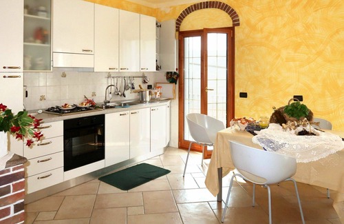 Caravonica House | Wonderful private villa for 4 people with WIFI, TV, terrace and panoramic view