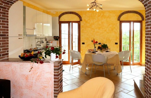 Caravonica House | Wonderful private villa for 4 people with WIFI, TV, terrace and panoramic view