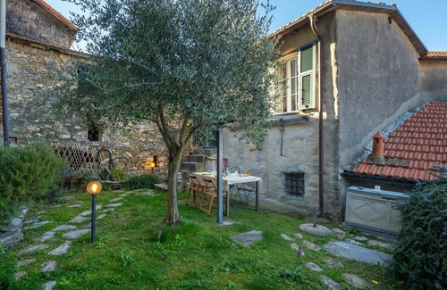 Chiusavecchia House | Wonderful private villa for 2 people with terrace