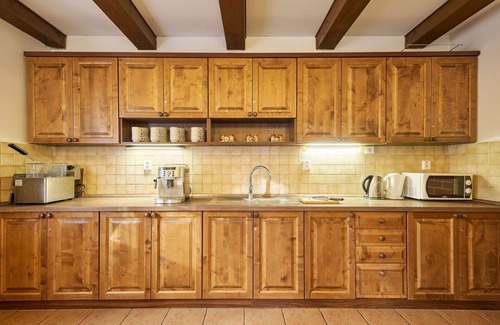 Byst Villa | Wonderful private villa for 12 guests with WIFI, TV and pets allowed