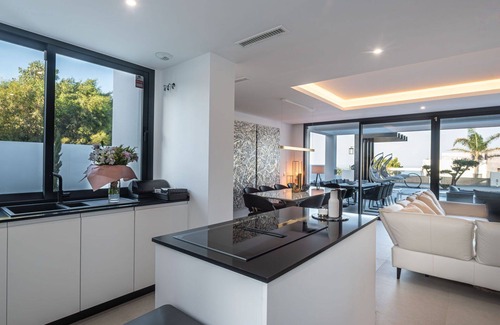 Manilva Villa | Wonderful private villa for 11 guests with A/C, hot tub, private pool, WIFI, TV and patio