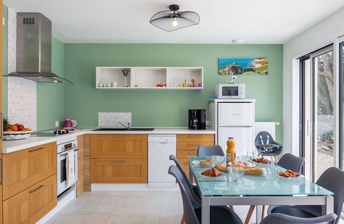 Locquirec House | Wonderful private villa for 4 people with hot tub, WIFI, TV, terrace, pets allowed and parking