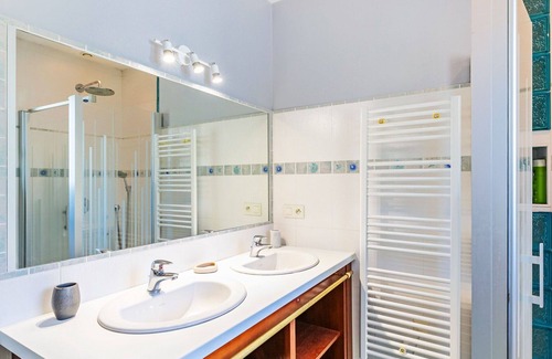 Lanhouarneau House | Wonderful private villa for 6 guests with WIFI, TV, terrace and parking