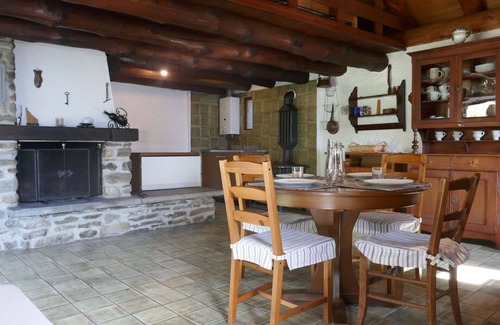 Acquarossa House | Wonderful private villa for 4 people with WIFI, TV, terrace, pets allowed and parking