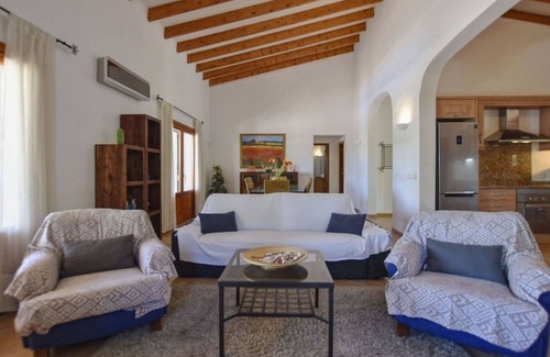 Crestatx Villa | Wonderful private villa for 6 people with WIFI, A/C, private pool, TV and patio