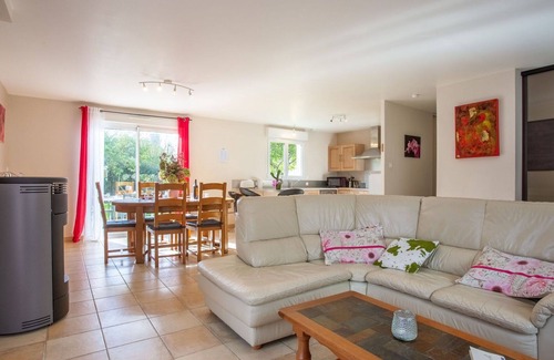 Portbail House | Wonderful private villa for 4 people with WIFI, TV, terrace and pets allowed