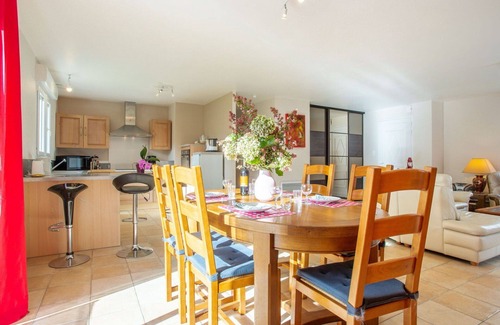 Portbail House | Wonderful private villa for 4 people with WIFI, TV, terrace and pets allowed