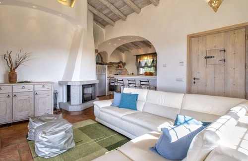 Aglientu Villa | Wonderful private villa for 6 people with A/C, WIFI, TV, pets allowed and parking