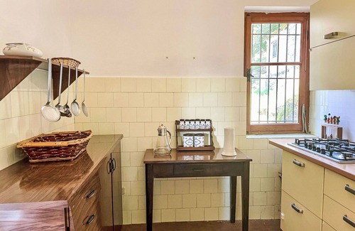 Valvarrone House | Wonderful private villa for 6 guests with patio, pets allowed and parking