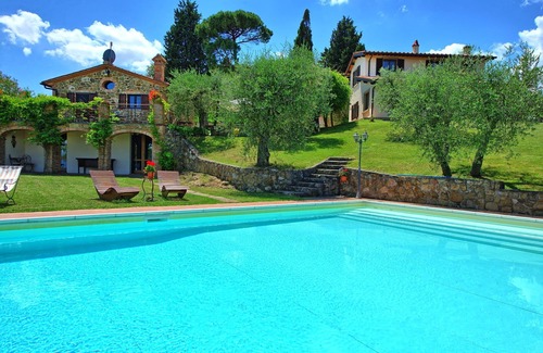 Lucignano Villa | Wonderful private villa for 12 people with A/C, WIFI, private pool, TV, patio and panoramic view