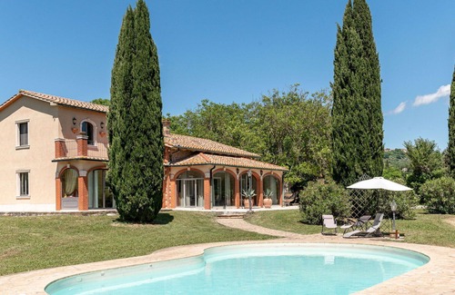 Manciano Villa | Wonderful private villa for 9 guests with A/C, WIFI, private pool, patio and pets allowed