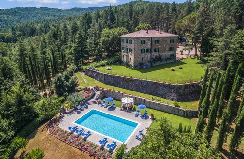 Ripoli Villa | Wonderful private villa with private pool, hot tub, A/C, WIFI, TV, patio, panoramic view and par.