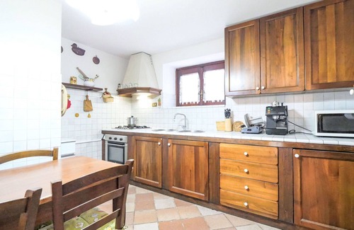 Montieri House | Wonderful private villa for 8 guests with WIFI, TV, patio, pets allowed and parking