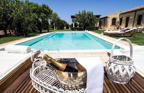 Carrozziere Villa | Wonderful private villa for 8 guests with WIFI, private pool, A/C, TV, terrace and parking
