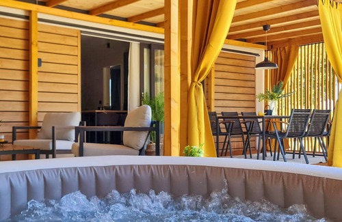 Krusevo House | Wonderful private villa for 5 guests with A/C, hot tub, pool, WIFI, TV, terrace and pets allowed