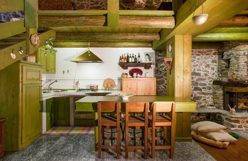 Dazio House | Wonderful private villa for 4 guests with hot tub, WIFI, terrace, pets allowed and parking