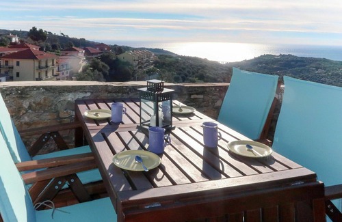 Civezza House | Wonderful private villa for 5 guests with WIFI, TV, terrace and panoramic view