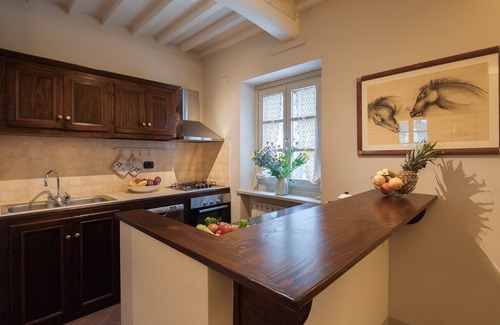 Pieve di Chio Villa | Wonderful private villa with WIFI, private pool, A/C, TV, patio and panoramic view, close to Cor.