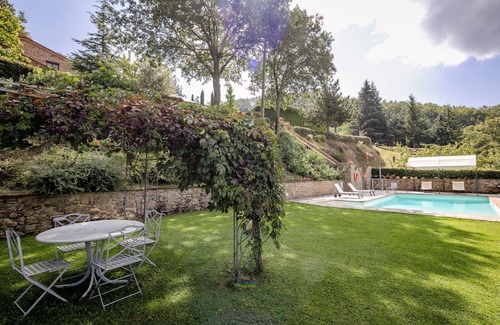 Pieve di Chio Villa | Wonderful private villa with WIFI, private pool, A/C, TV, patio and panoramic view, close to Cor.