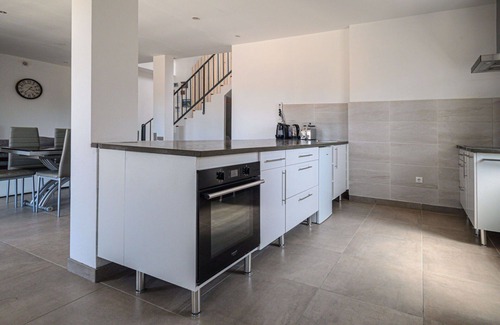 Melres House | Wonderful private villa for 6 people with WIFI, TV and terrace