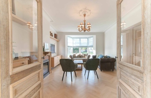 Zandvoorde Villa | Wonderful private villa for 14 people with WIFI, private pool, TV, terrace and panoramic view