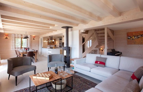 Chesieres House | Wonderful private villa for 8 guests with WIFI, TV and terrace