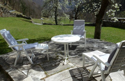 Lavizzara House | Wonderful private villa for 6 people with WIFI, TV, patio, pets allowed, panoramic view and park.