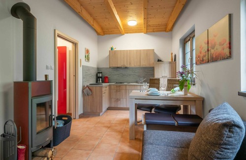 Becov nad Teplou House | Wonderful private villa for 4 guests with WIFI, TV, patio and parking