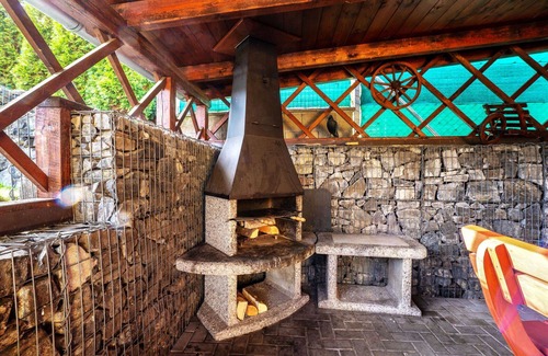 Jilove House | Wonderful private villa for 18 guests with private pool, hot tub, WIFI, TV and patio
