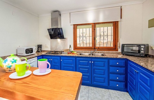 Calpe Villa | Wonderful private villa for 6 guests with WIFI, private pool, TV, patio, panoramic view and park.