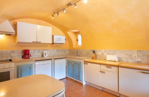 Mons House | Wonderful private villa for 7 people with A/C, pool, WIFI, TV and patio