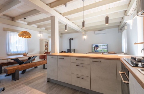 Senj House | Wonderful private villa for 6 guests with WIFI, private pool, hot tub, A/C, TV and terrace