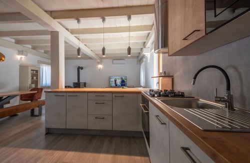 Senj House | Wonderful private villa for 6 guests with WIFI, private pool, hot tub, A/C, TV and terrace