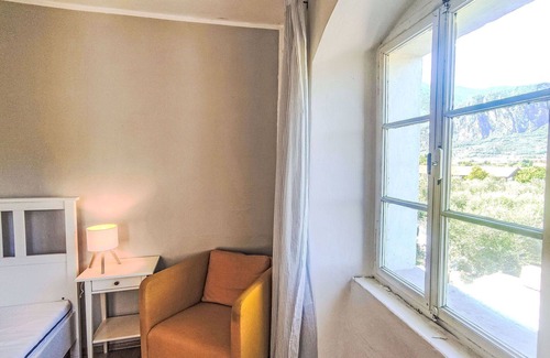 Arco House | Wonderful private villa for 8 guests with WIFI, TV, patio and pets allowed