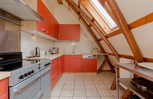 Maybole Villa | Wonderful private villa for 16 people with WIFI, TV, patio, pets allowed, panoramic view and par.