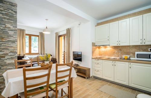 Senj House | Wonderful private villa for 12 guests with WIFI, private pool, TV, terrace and pets allowed