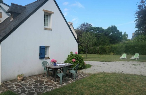 Morgat House | Wonderful private villa for 5 guests with TV, pets allowed and parking