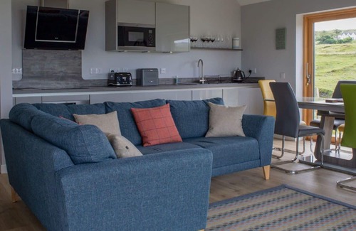 Milovaig House | Wonderful private villa for 4 people with WIFI, TV, terrace, panoramic view and parking