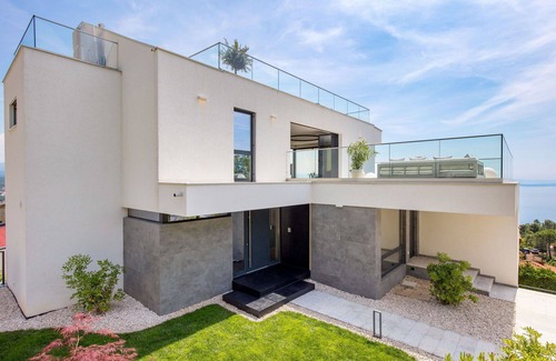 Bregi Villa | Wonderful private villa with private pool, A/C, WIFI, TV, terrace, pets allowed and parking