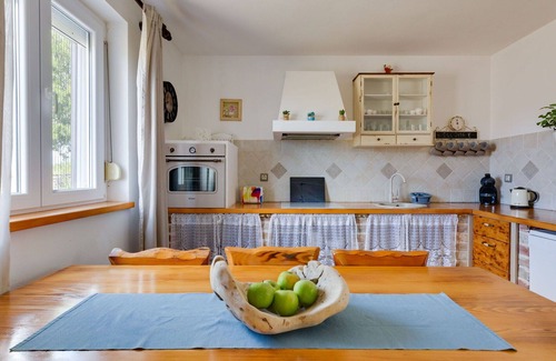 Gornji Zemunik Villa | Wonderful private villa for 8 guests with WIFI, hot tub, A/C, private pool, TV and patio