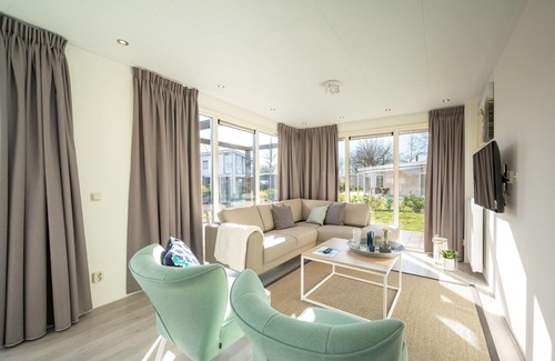 Susteren House | Wonderful private villa for 10 guests with pool, WIFI, TV and terrace