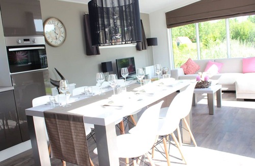 Susteren House | Wonderful private villa for 6 people with pool, WIFI, TV and terrace