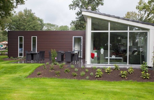 Susteren House | Wonderful private villa for 6 people with pool, WIFI, TV and terrace